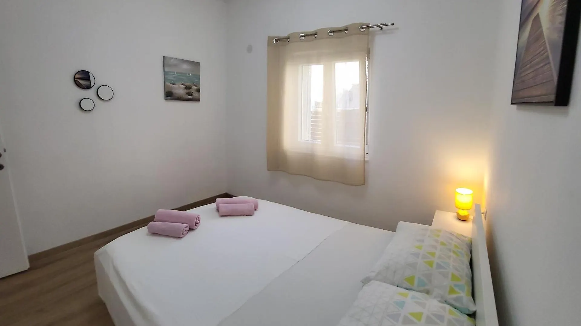 Apartment Elle With Free Private Parking Split